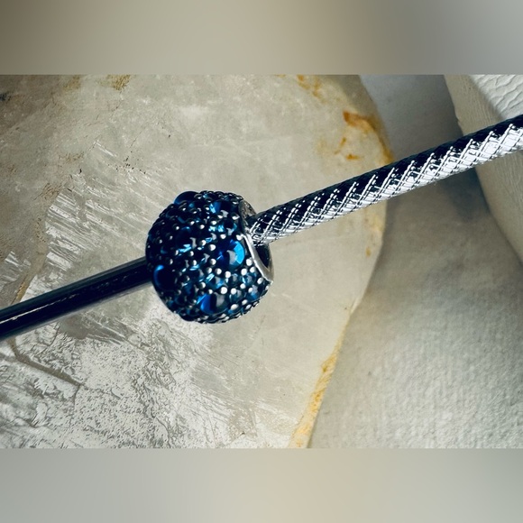 Authentic Retired Pandora Shimmering Droplets with London Blue Crystal S925 Ale - Picture 5 of 12